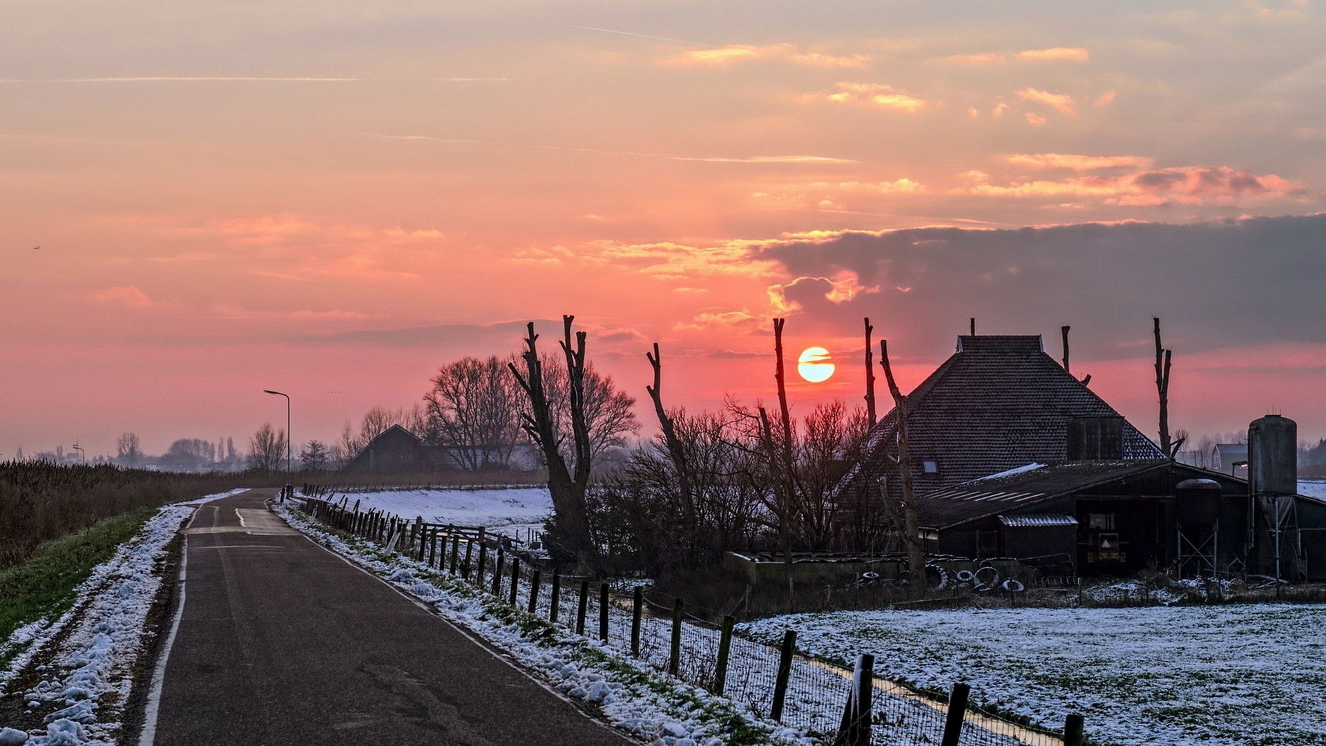 Road And Winter Sunset Sky View - Winter Mountain Sunset Sky - HD Wallpaper 