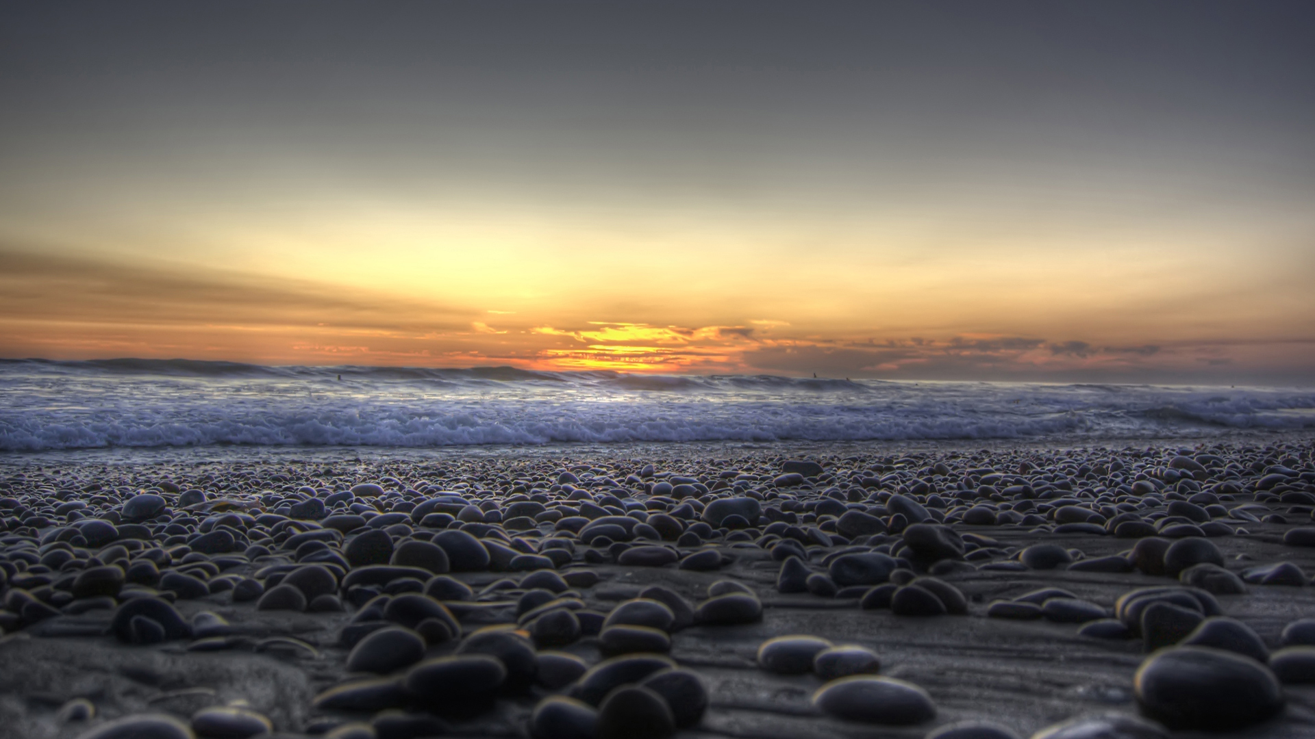 Rocky Beach Sunset Wallpaper - Real World Hd - HD Wallpaper 