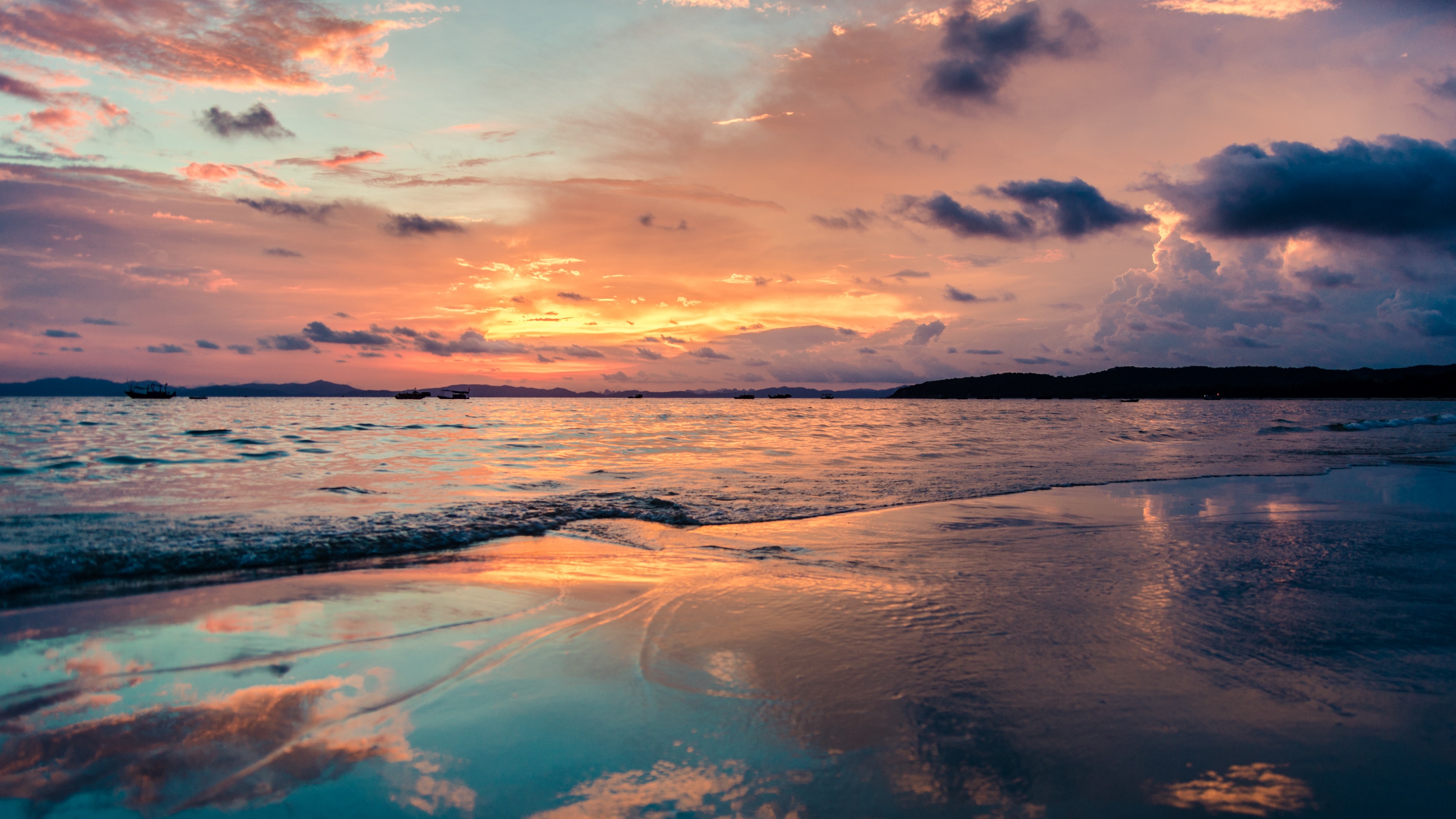 Wallpaper Sea, Beach, Sunset - Beach Sunset Wallpaper 4k - HD Wallpaper 