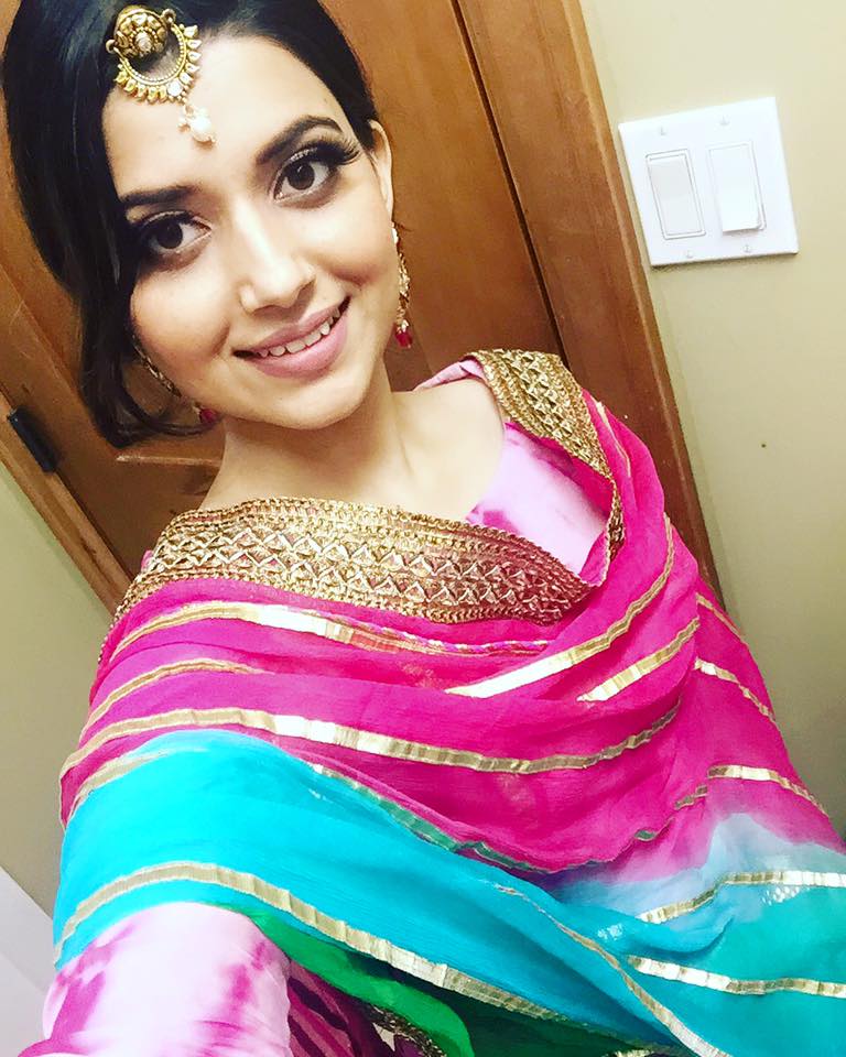Hot Punjabi Female Singer - HD Wallpaper 