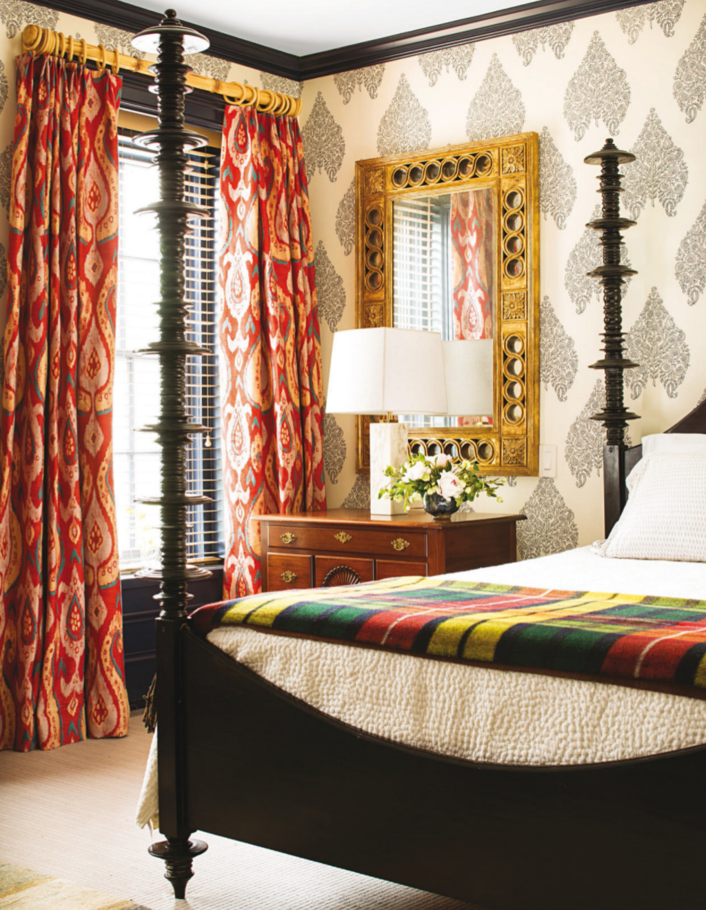 Home Couture Taj Wallpaper - Black Noir Ferret Bed - HD Wallpaper 