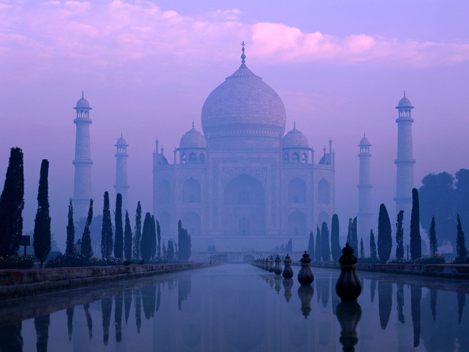 Taj Mahal At Different Times Of The Day - HD Wallpaper 