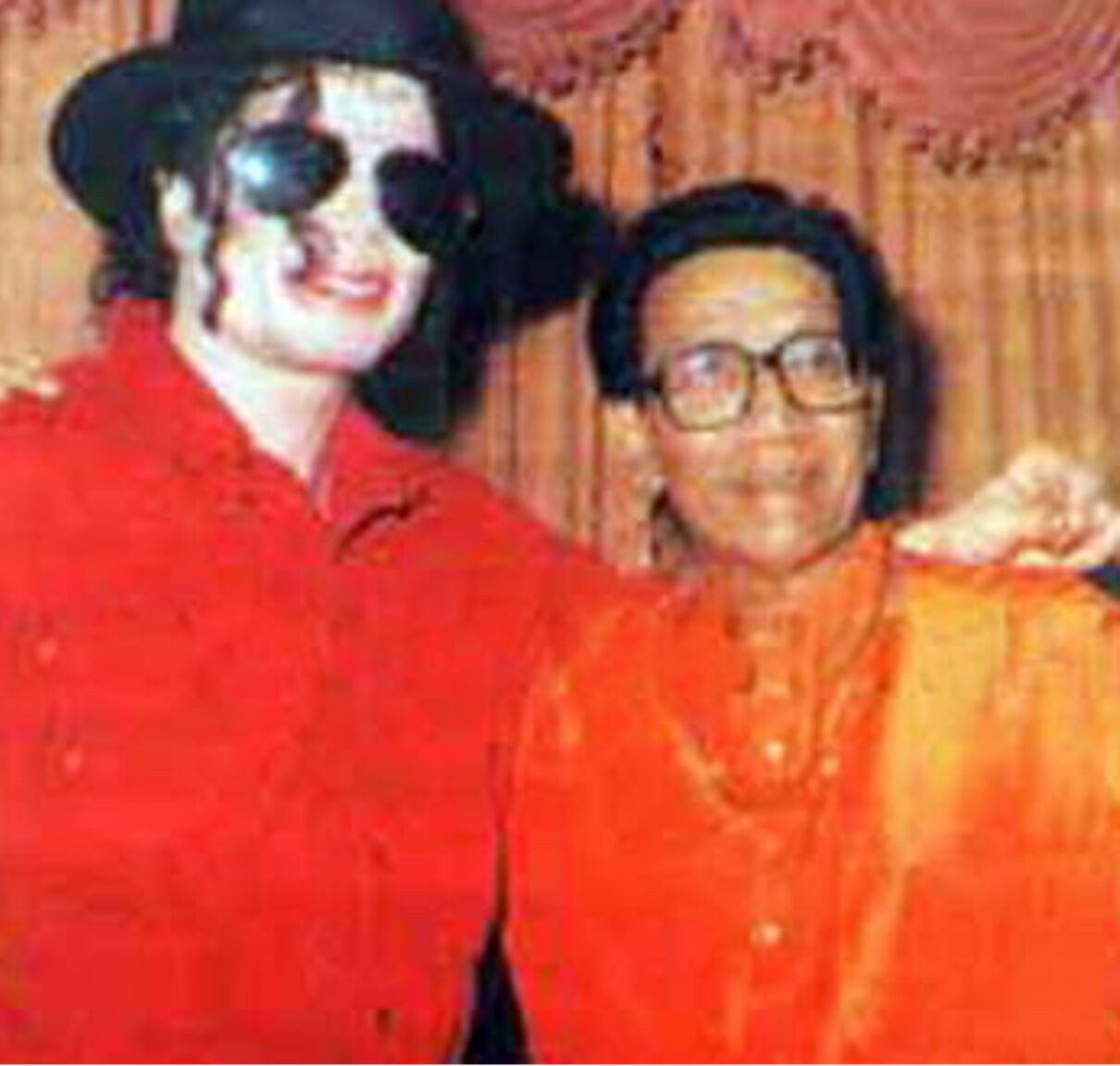 Img 20151030 Wa0009 - Michael Jackson In Mumbai - HD Wallpaper 