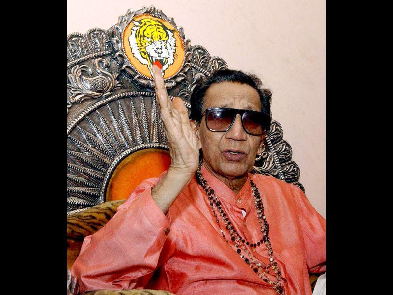 Shiv Sena Supremo Bal Thackeray Addresses A Press Conference - Bal Thackeray Mumbai Don - HD Wallpaper 
