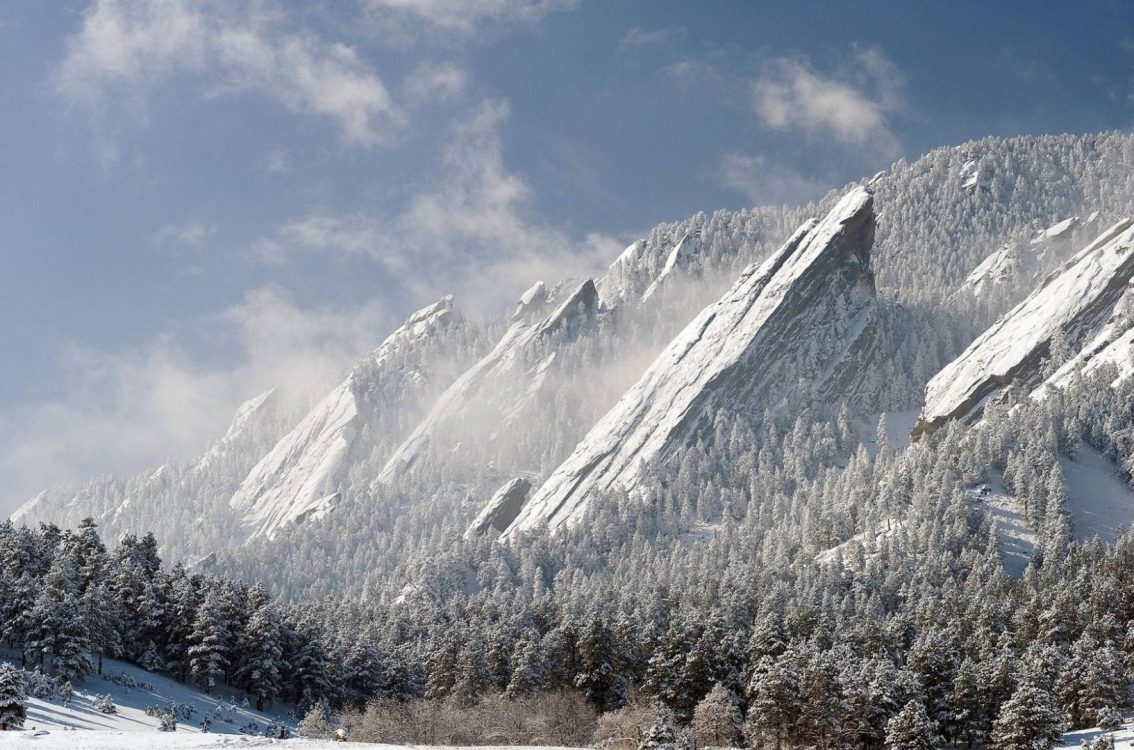 Colorado Rocky Mountains In March - HD Wallpaper 