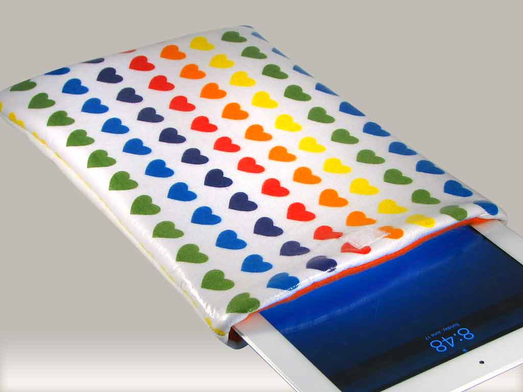Rainbow Heart Ipad Case - Smartphone - HD Wallpaper 