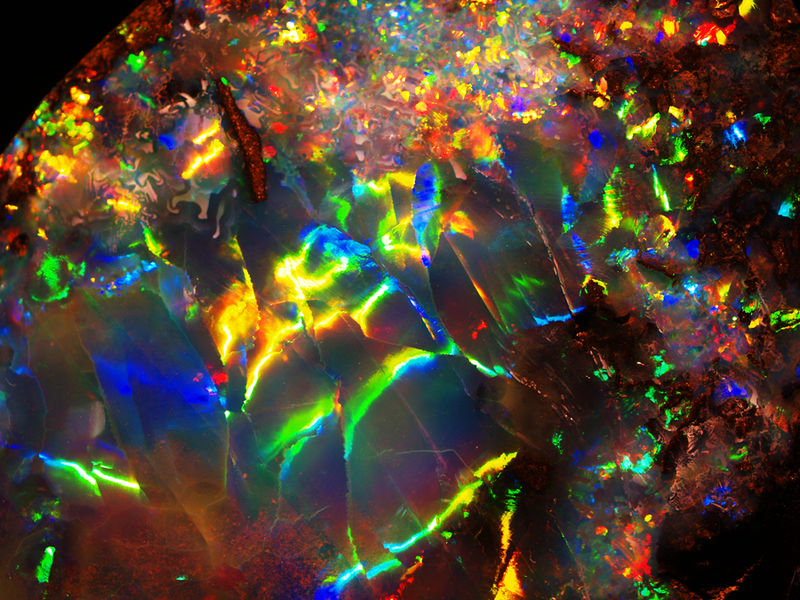 Opal Shining With All Rainbow Colors - Black Opal Background - HD Wallpaper 