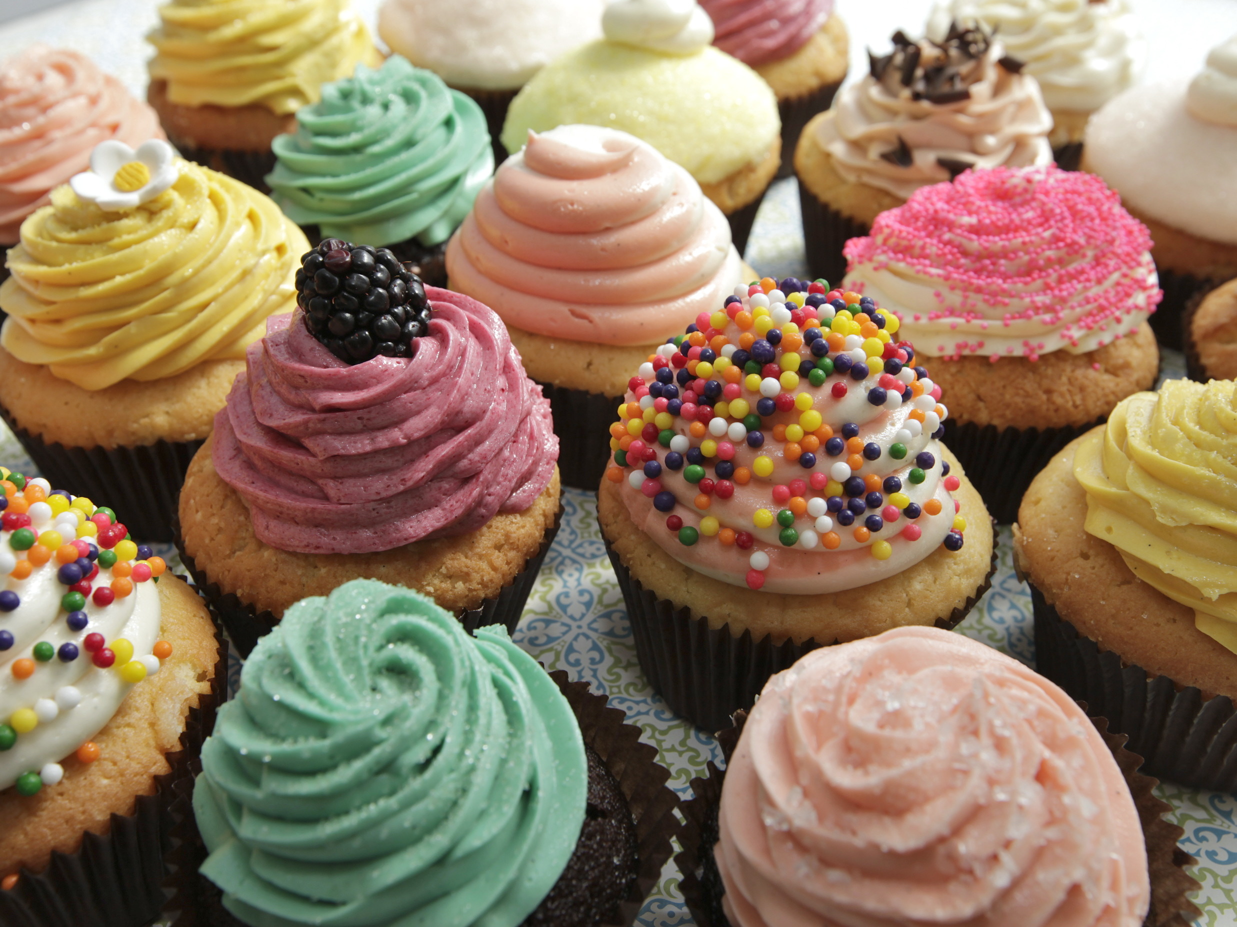 Cupcakes - HD Wallpaper 