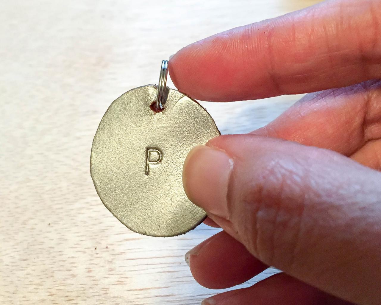 Add A Split Ring To The Top Of The Leather Dog Tag - Diy Dog Tag - 1280x1024 Wallpaper Add A Split Ring To The Top Of The Leather Dog Tag - Diy Dog Tag - 1280x1024 Wallpaper