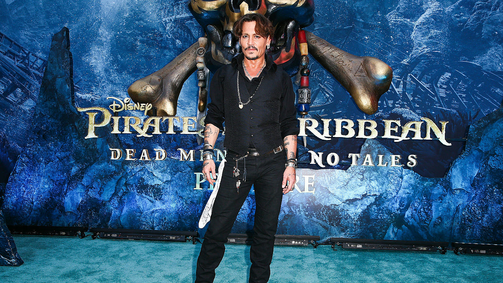 Movie Pirates Jack Sparrow - HD Wallpaper 