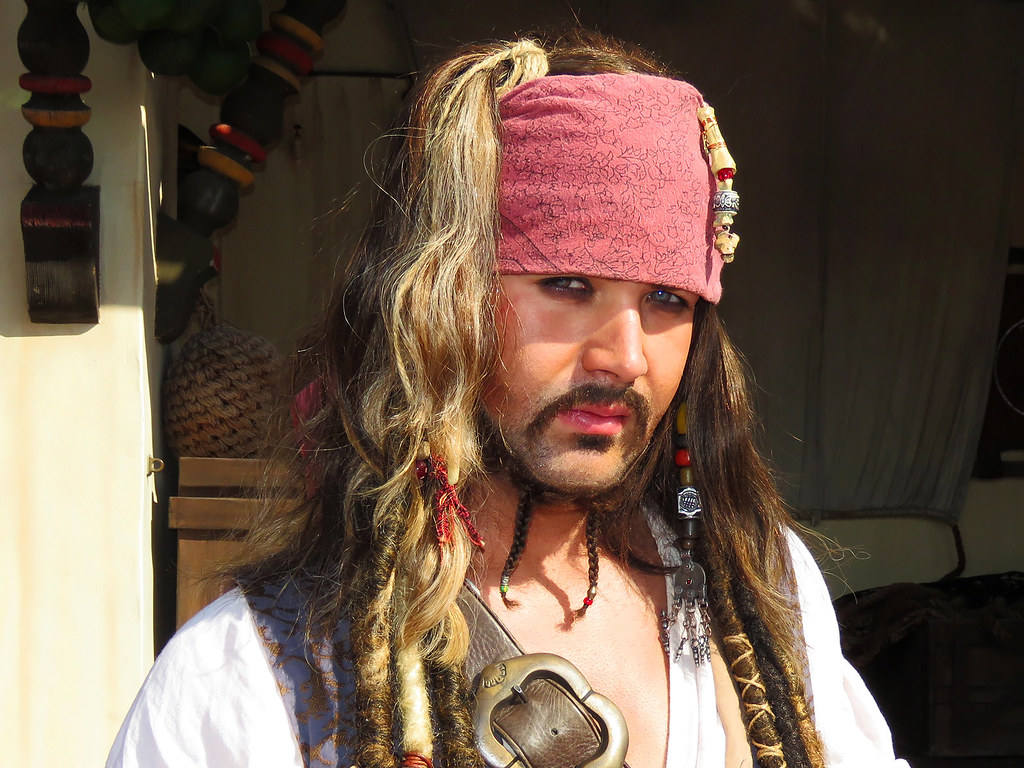 Captain Jack Sparrow Hairstyle - HD Wallpaper 