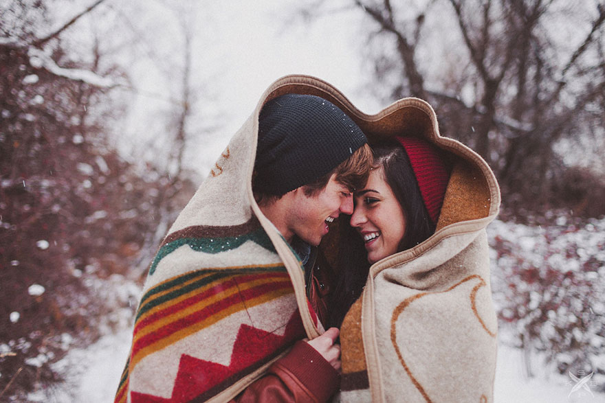 Couple Photo Winter - HD Wallpaper 