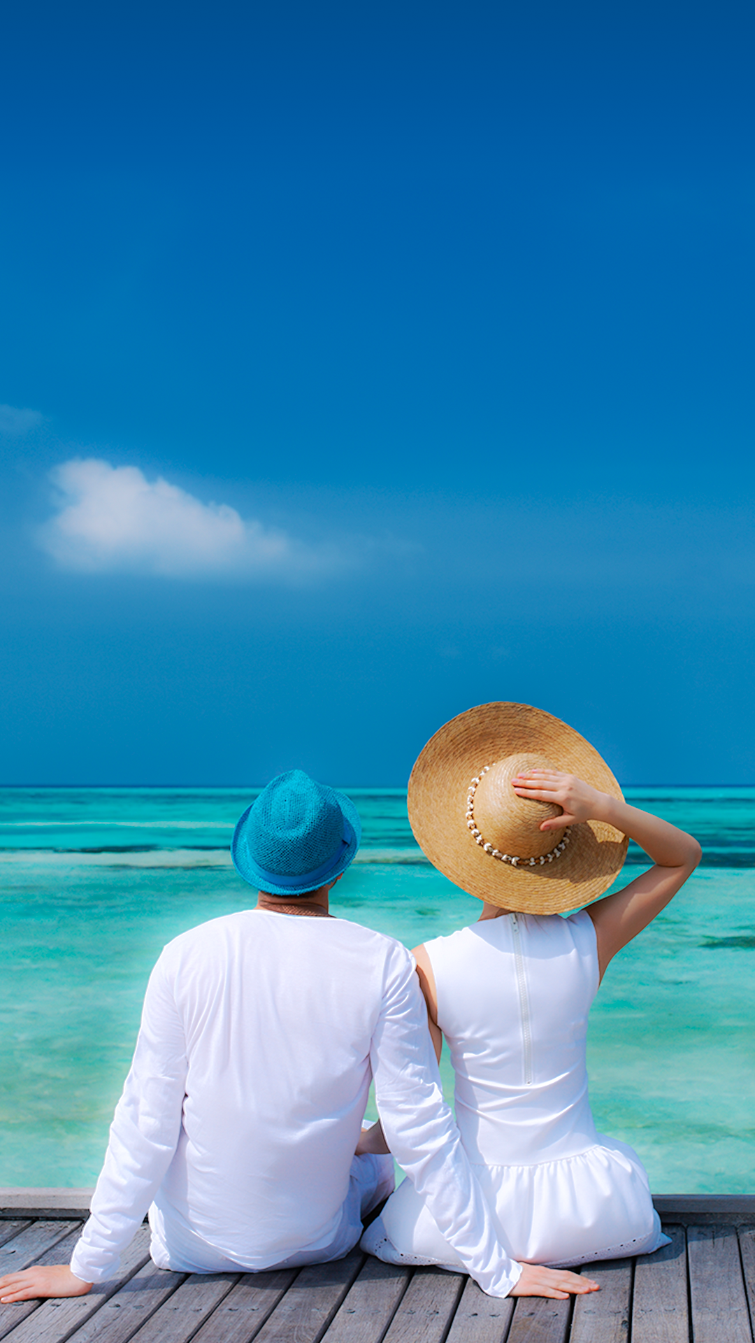 Couple Sea Blue - HD Wallpaper 