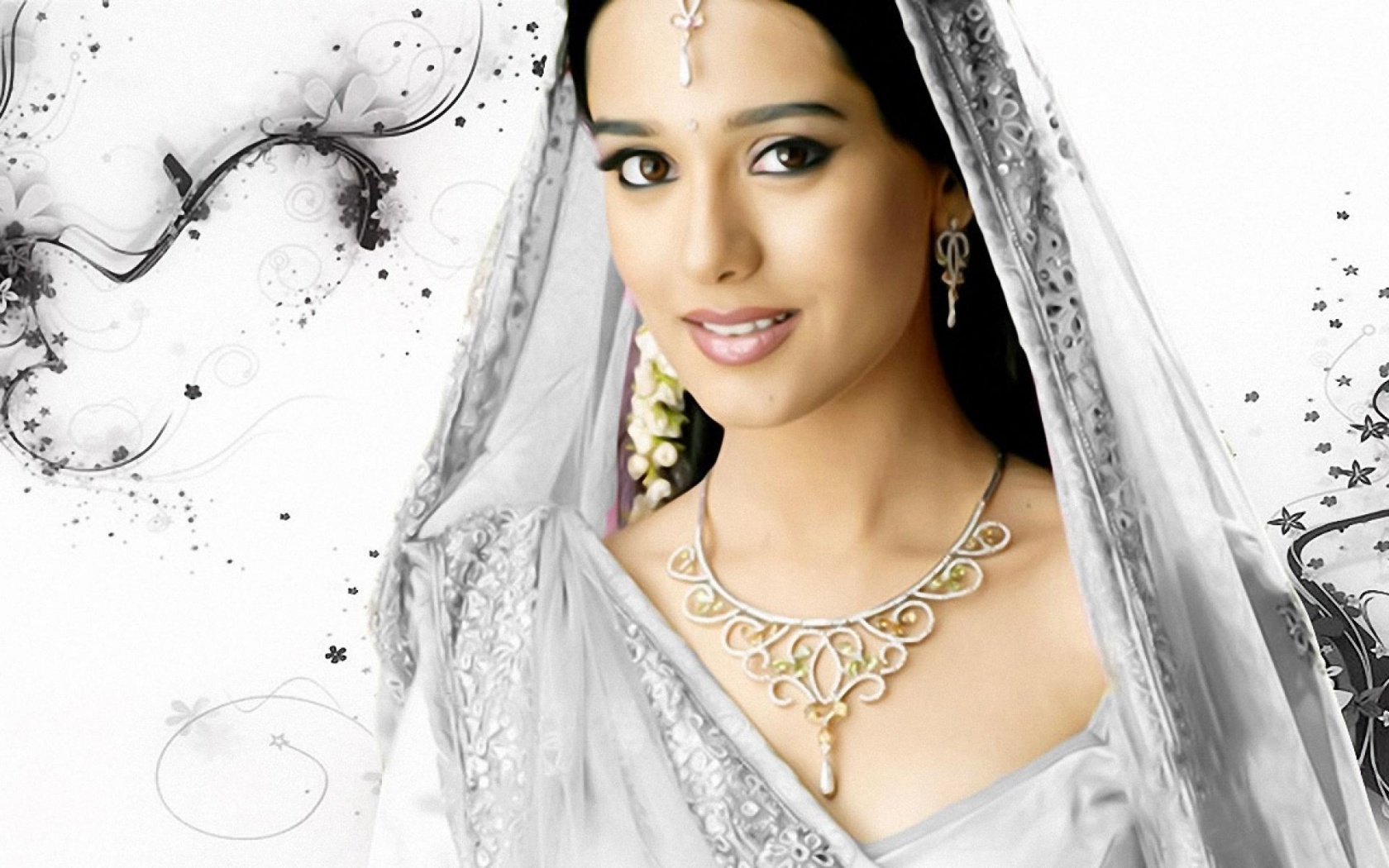 Amrita Rao In White Saree - Amrita Rao Photos Hd - HD Wallpaper 