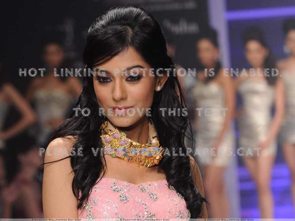 Amrita Rao Dance Actress Earing Pink People - Amrita Rao - HD Wallpaper 