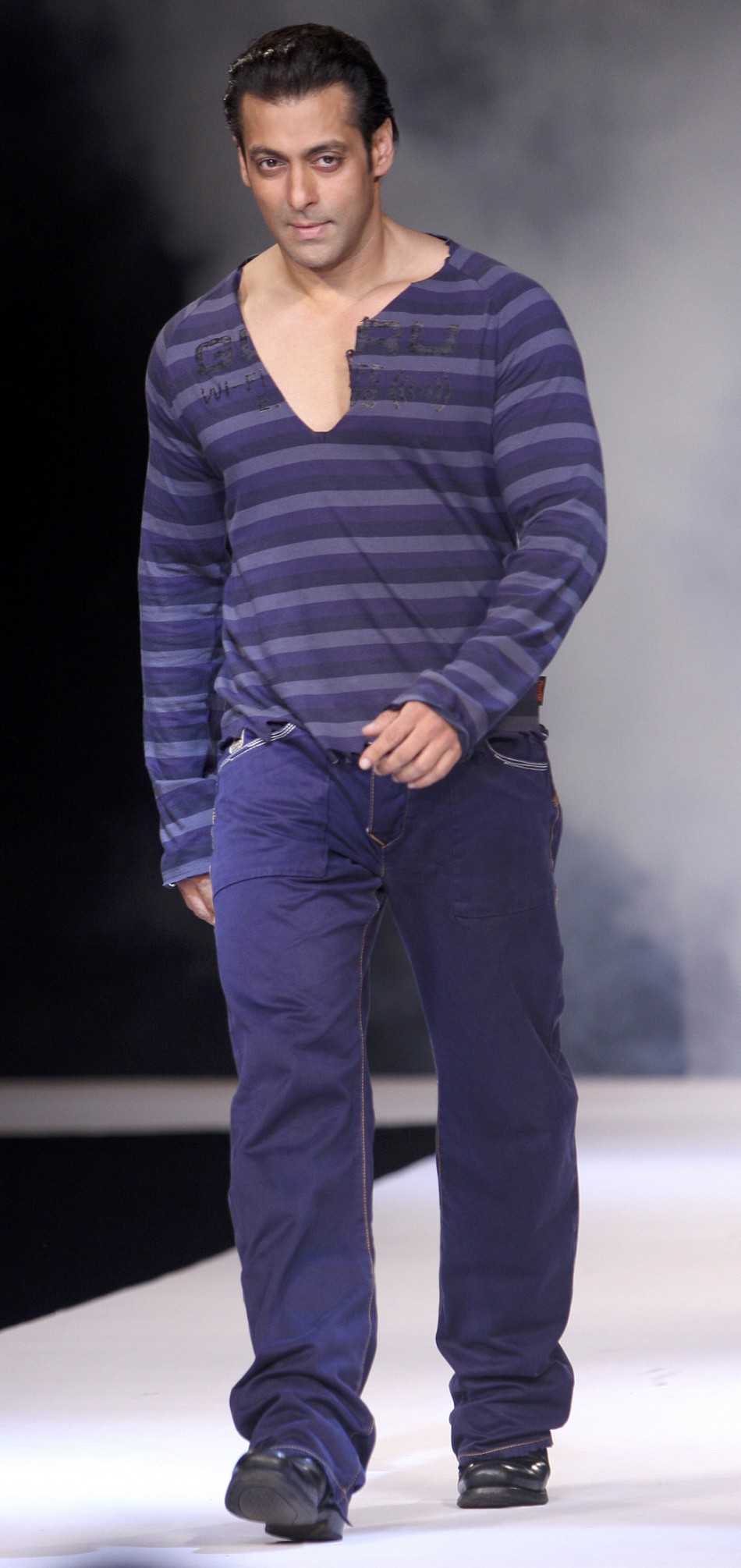 Salman Khan Hot Hd Upcoming Movie Look - Od To My Father - HD Wallpaper 