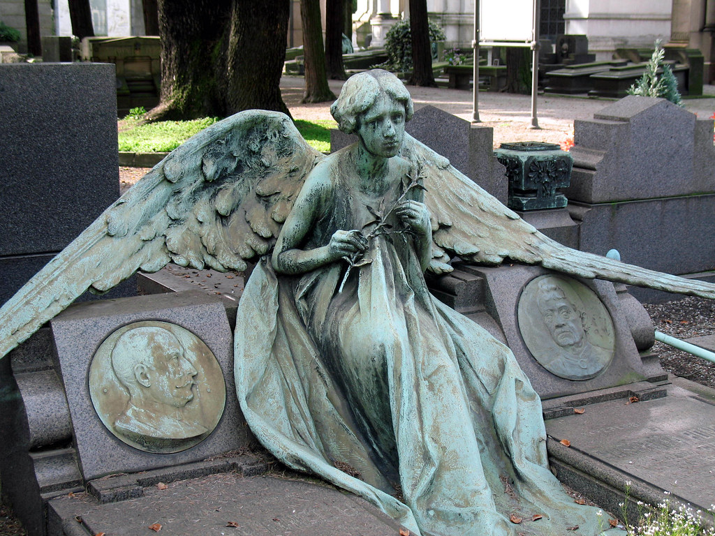 Sad Angel Statues - HD Wallpaper 