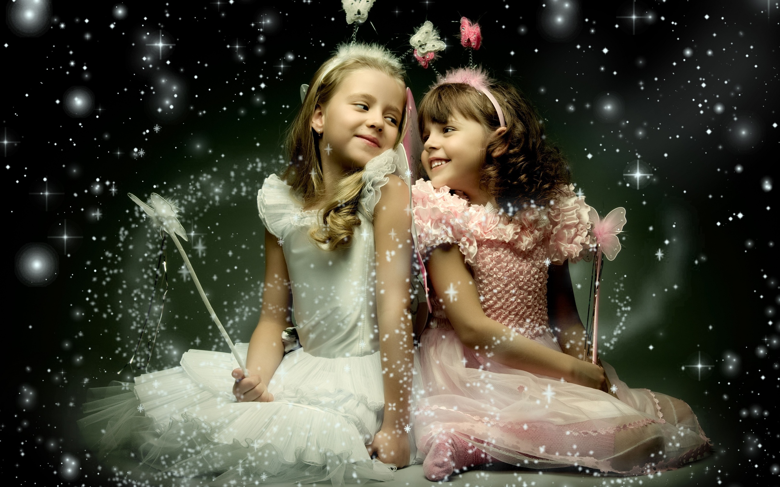 Two Beautiful Little Girl With Wings - Beautiful Wallpaper Of Angel - HD Wallpaper 