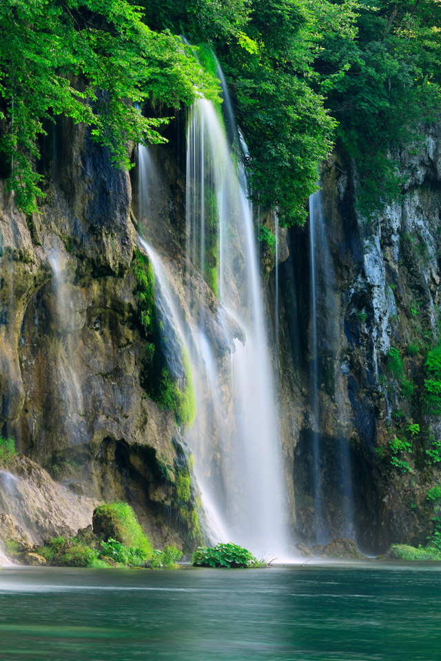 Waterfalls Wallpaper - Plitvice Lakes National Park - HD Wallpaper 