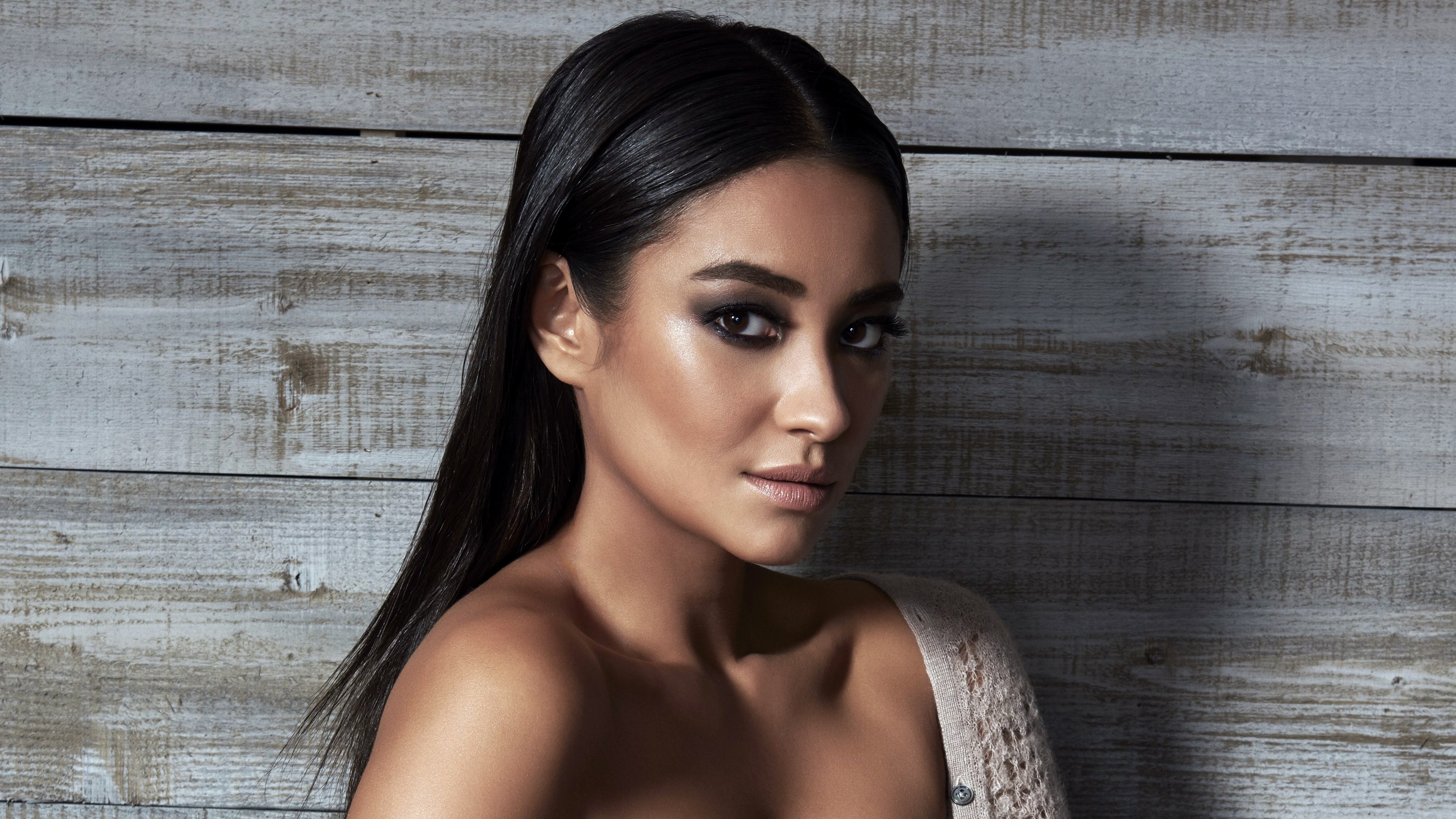 Shay Mitchell Sexy - Shay Mitchell Wallpaper Sexy - HD Wallpaper 