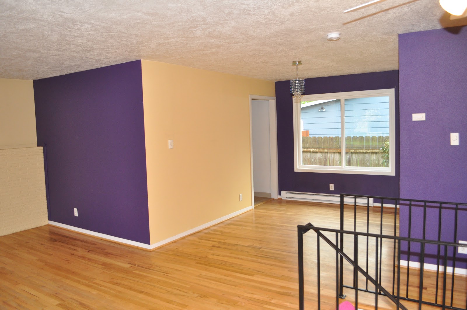 Purple Color Paint In Living Room - HD Wallpaper 