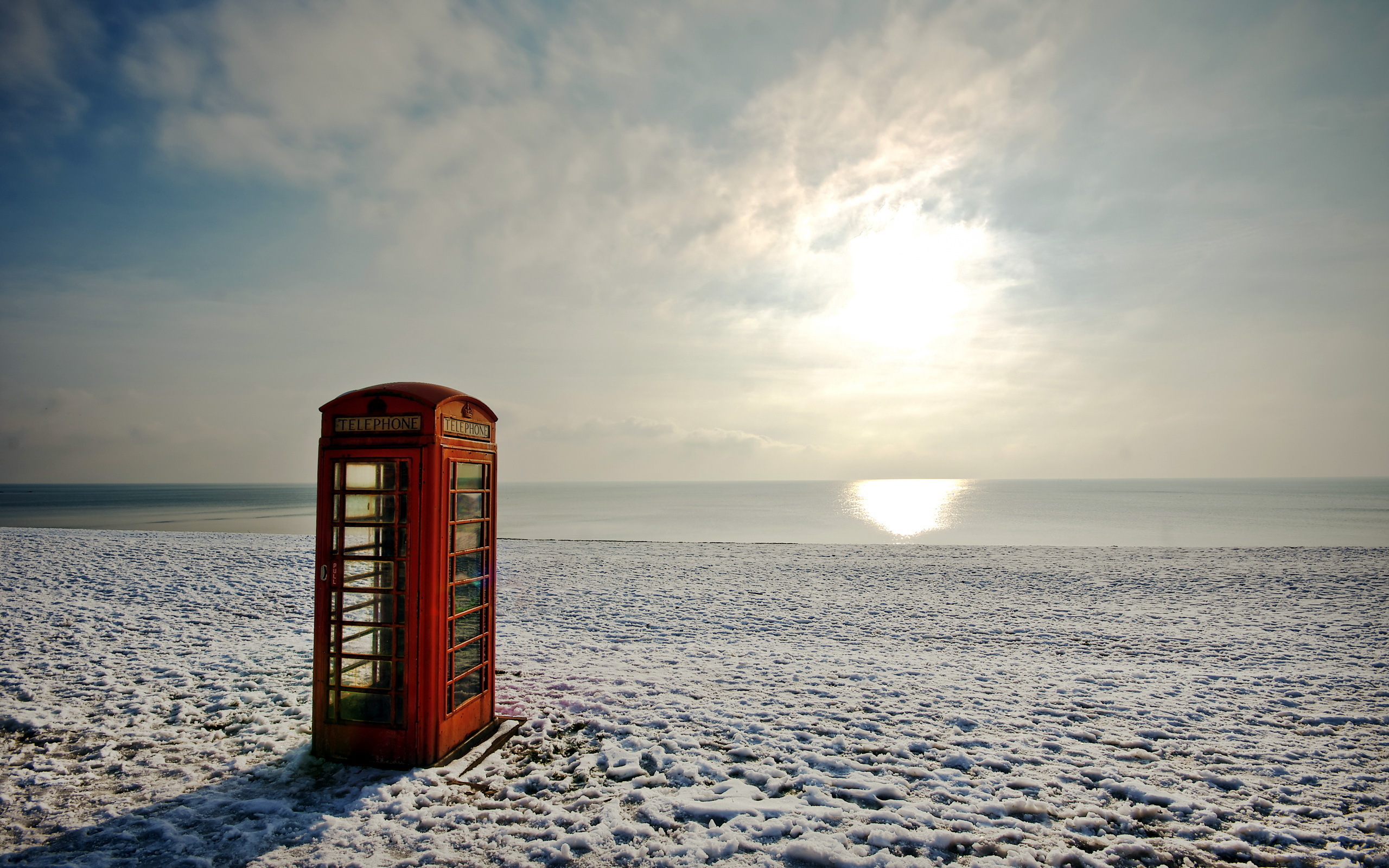 Telephone In The Ocean - HD Wallpaper 