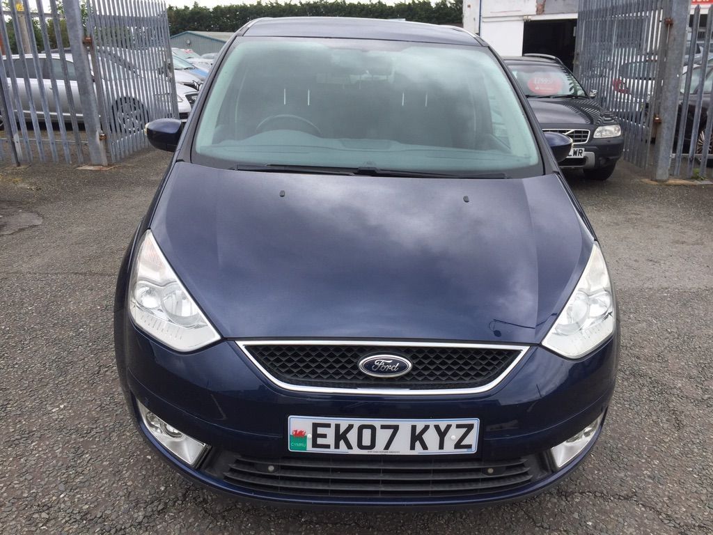 Ford S-max - HD Wallpaper 