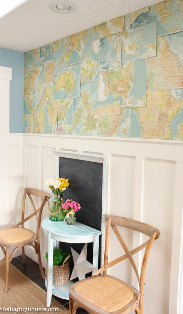Faux Map Wallpaper And Chalk Painted Entry Table Makeover - Entry - HD Wallpaper 