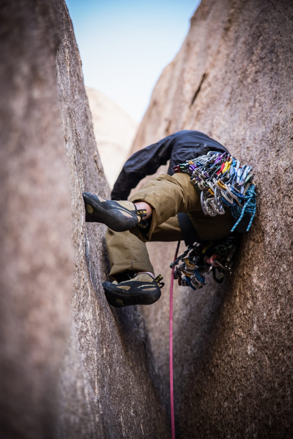 Man Mountain Climbing During Day Time Preview - Climbing Hd - HD Wallpaper 