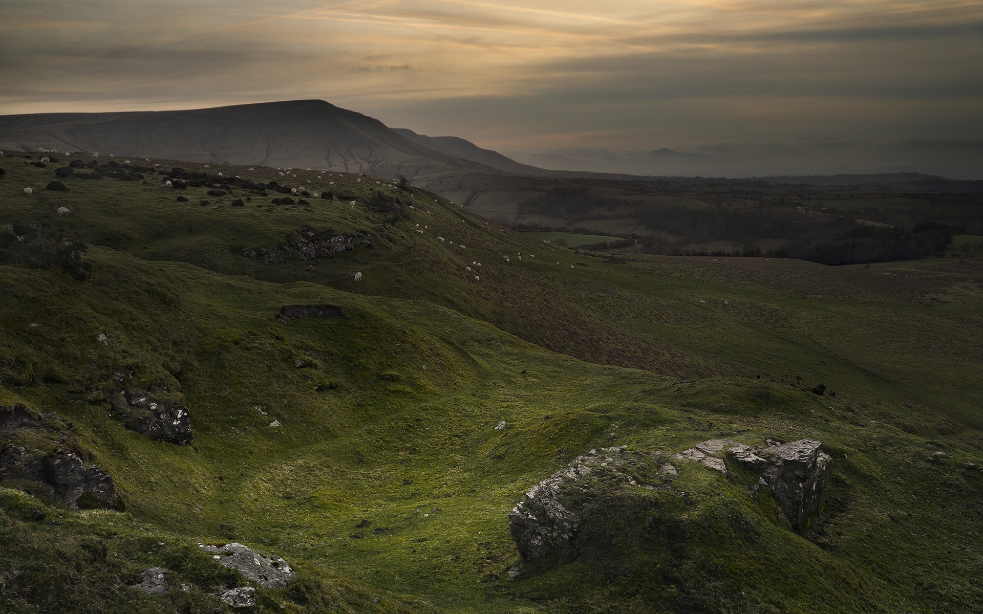 Europe Landscape Outdoors Travel Water Grass Sky Mountain - Hill - HD Wallpaper 