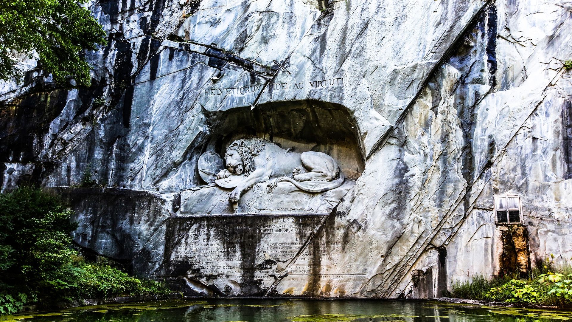 Lion Monument - HD Wallpaper 
