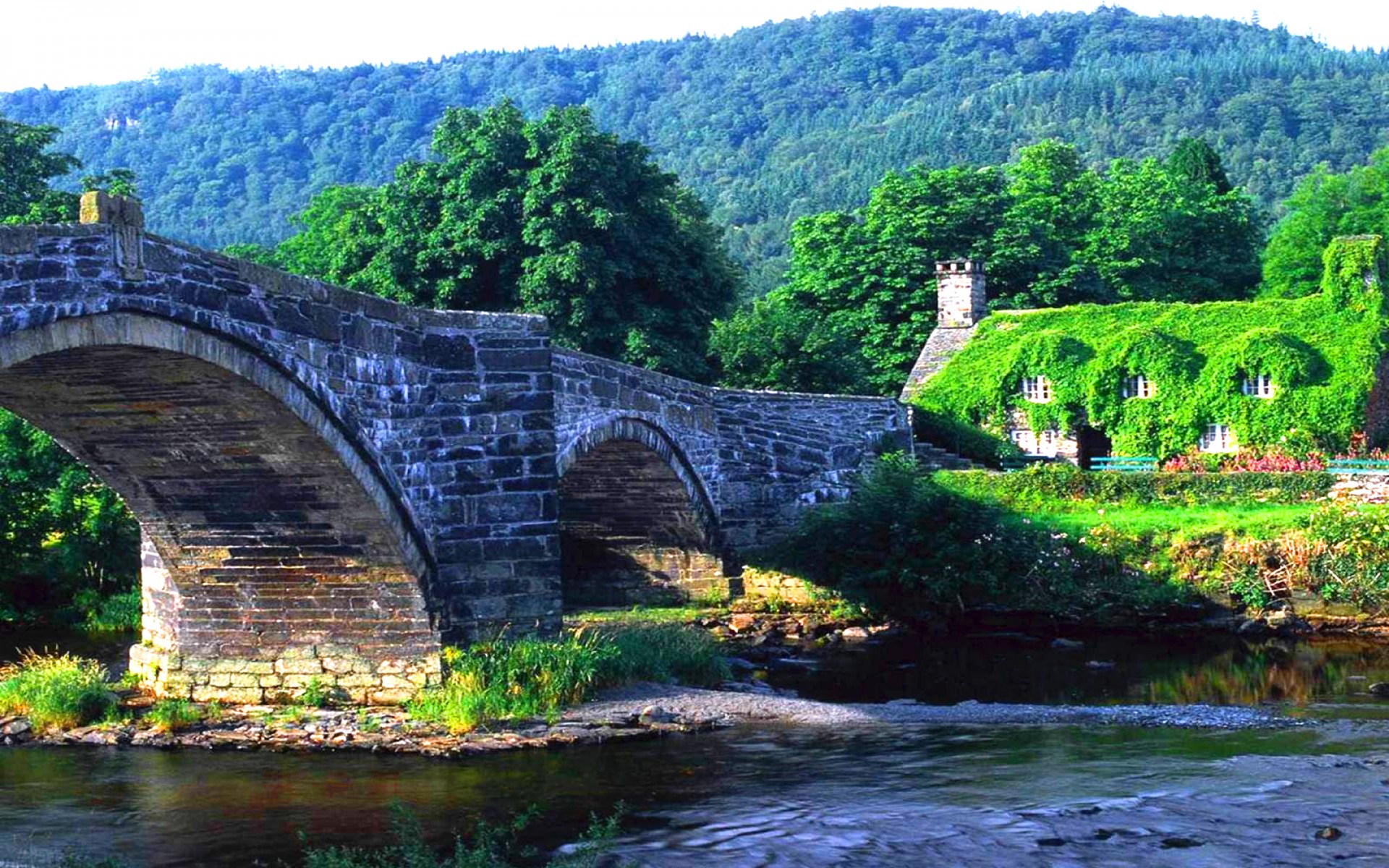 Llanrwst - HD Wallpaper 