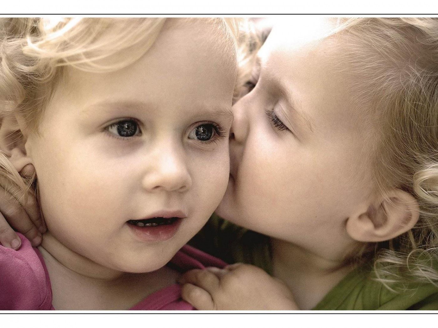 Baby And Baby Kissing - HD Wallpaper 