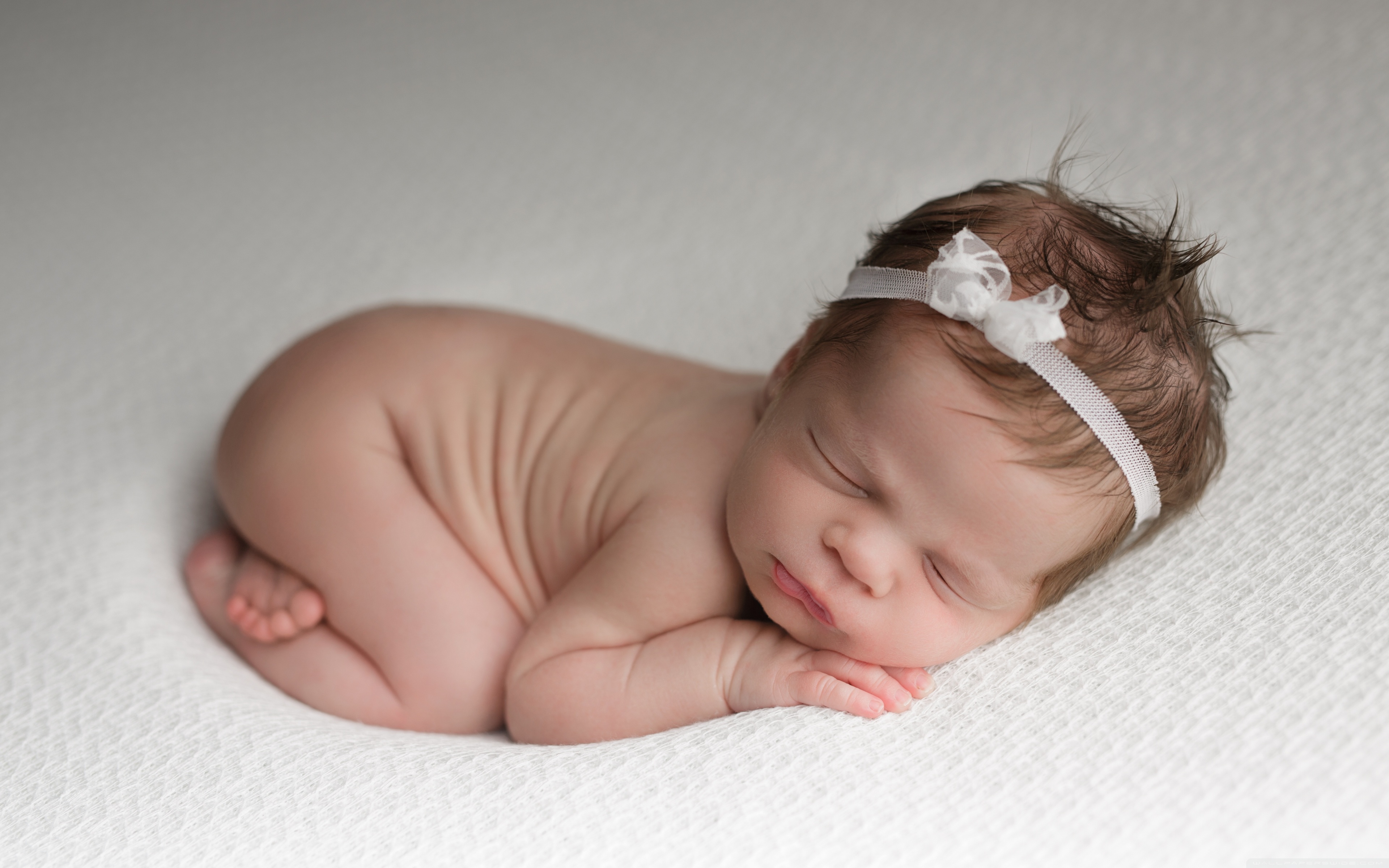 Cute Newborn Baby - HD Wallpaper 