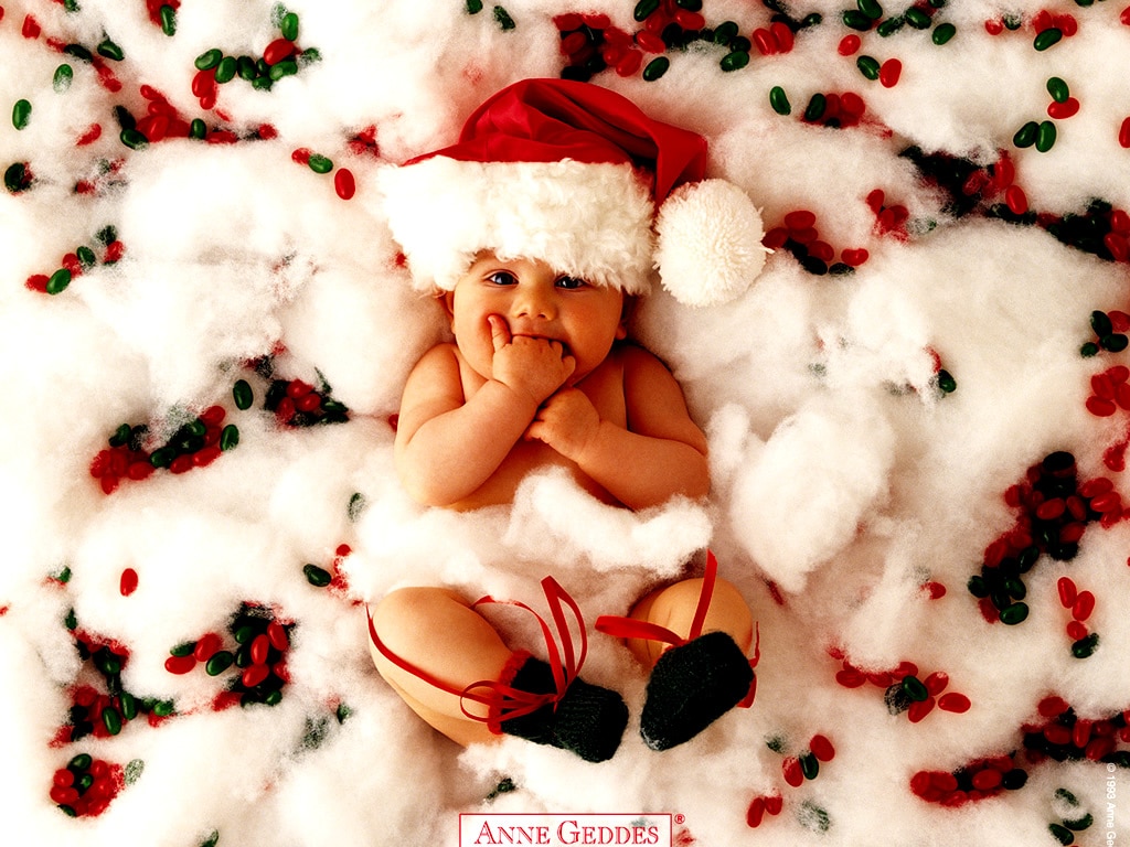 Free Christmas Baby Lying Wallpaper Funny Christmas - Baby's First Christmas Photo Shoot - HD Wallpaper 
