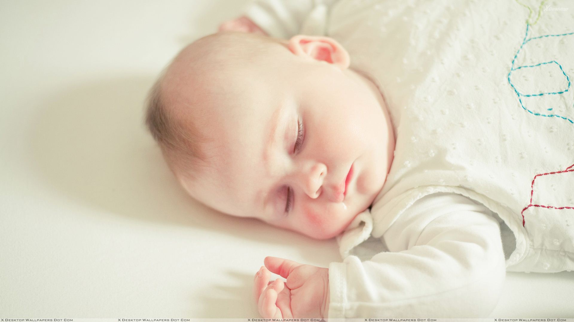 Cute Baby Sleeping Images Hd - HD Wallpaper 
