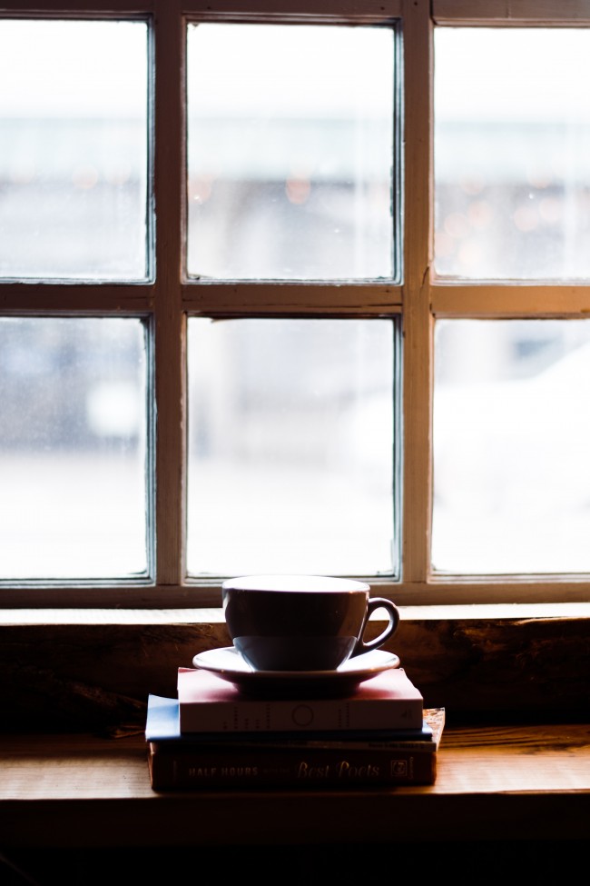 Windowsill, Coffee Cup, Books, Cozy Mood - Wallpaper - HD Wallpaper 