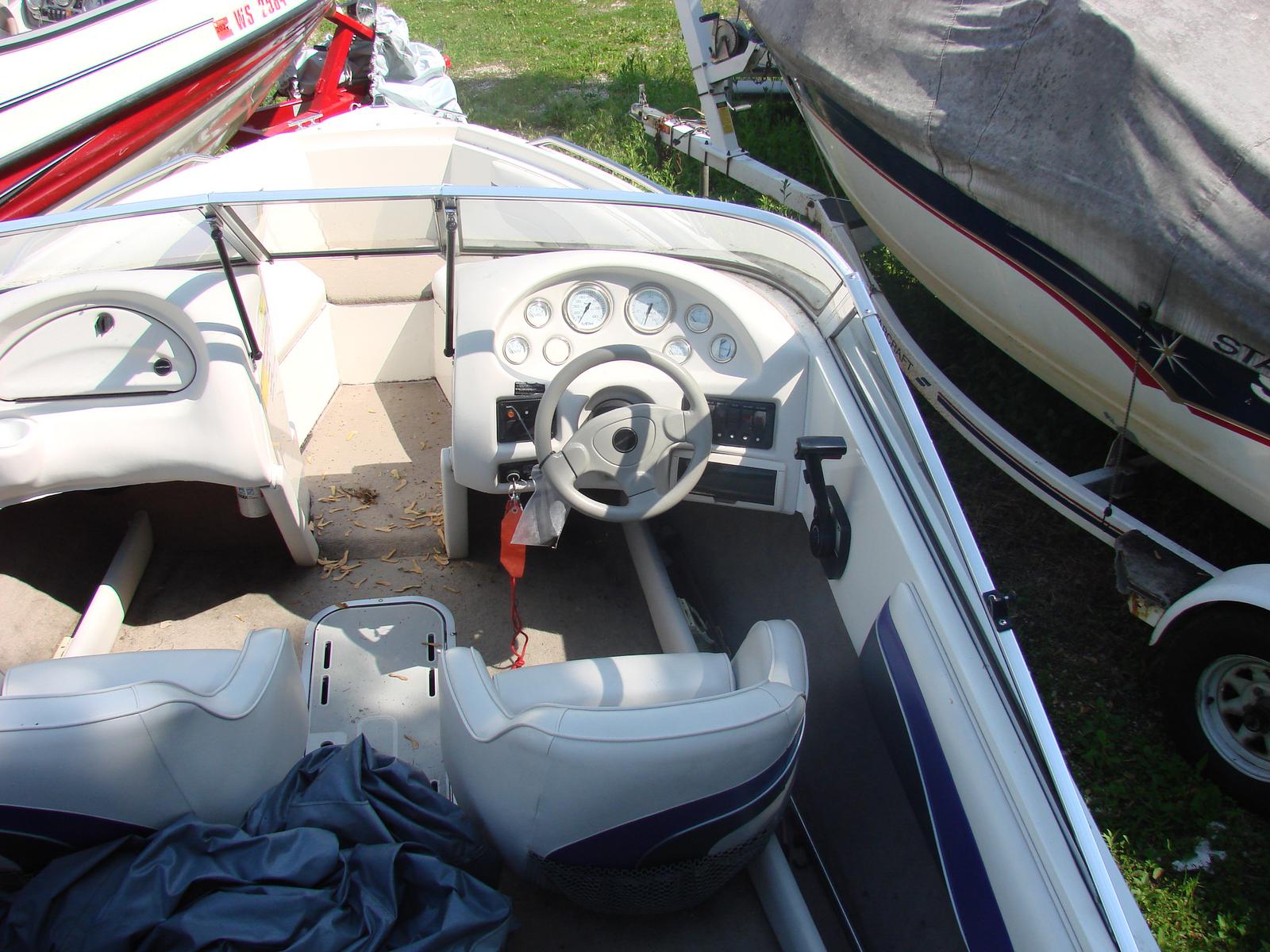 Bass Boat - HD Wallpaper 