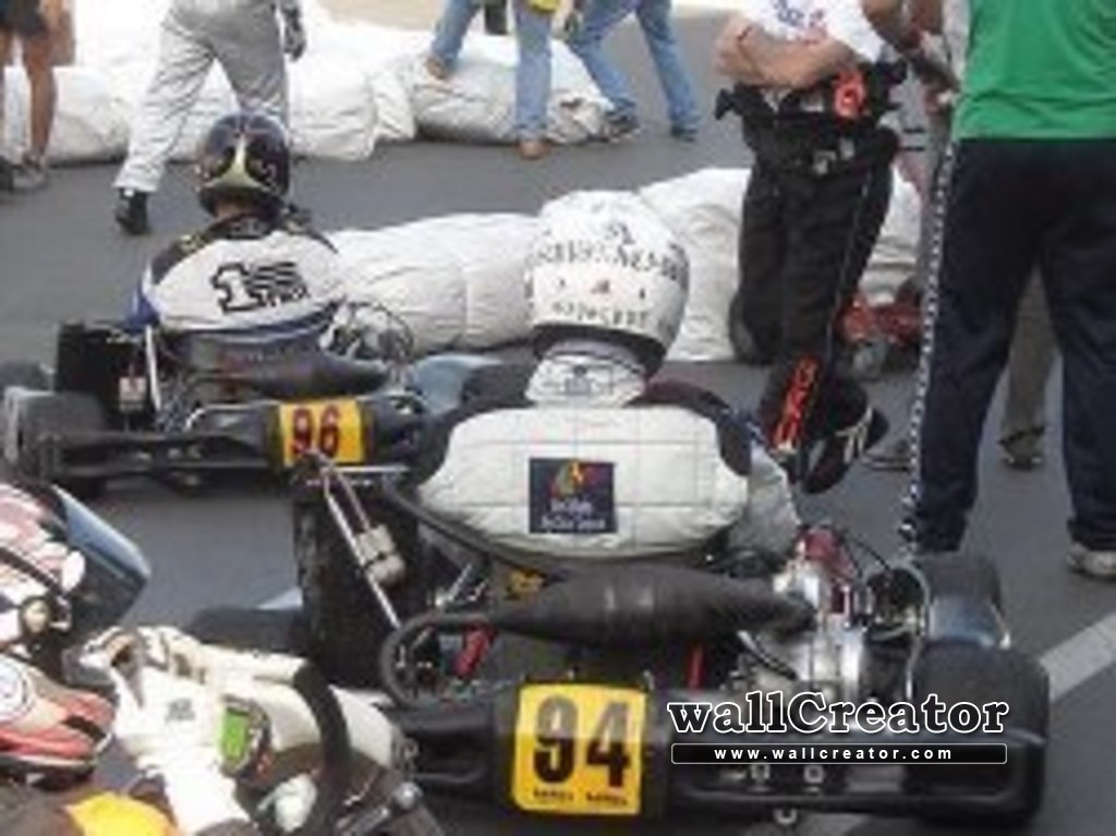 1024 / 768 Wallpaper - Pit Stop - HD Wallpaper 