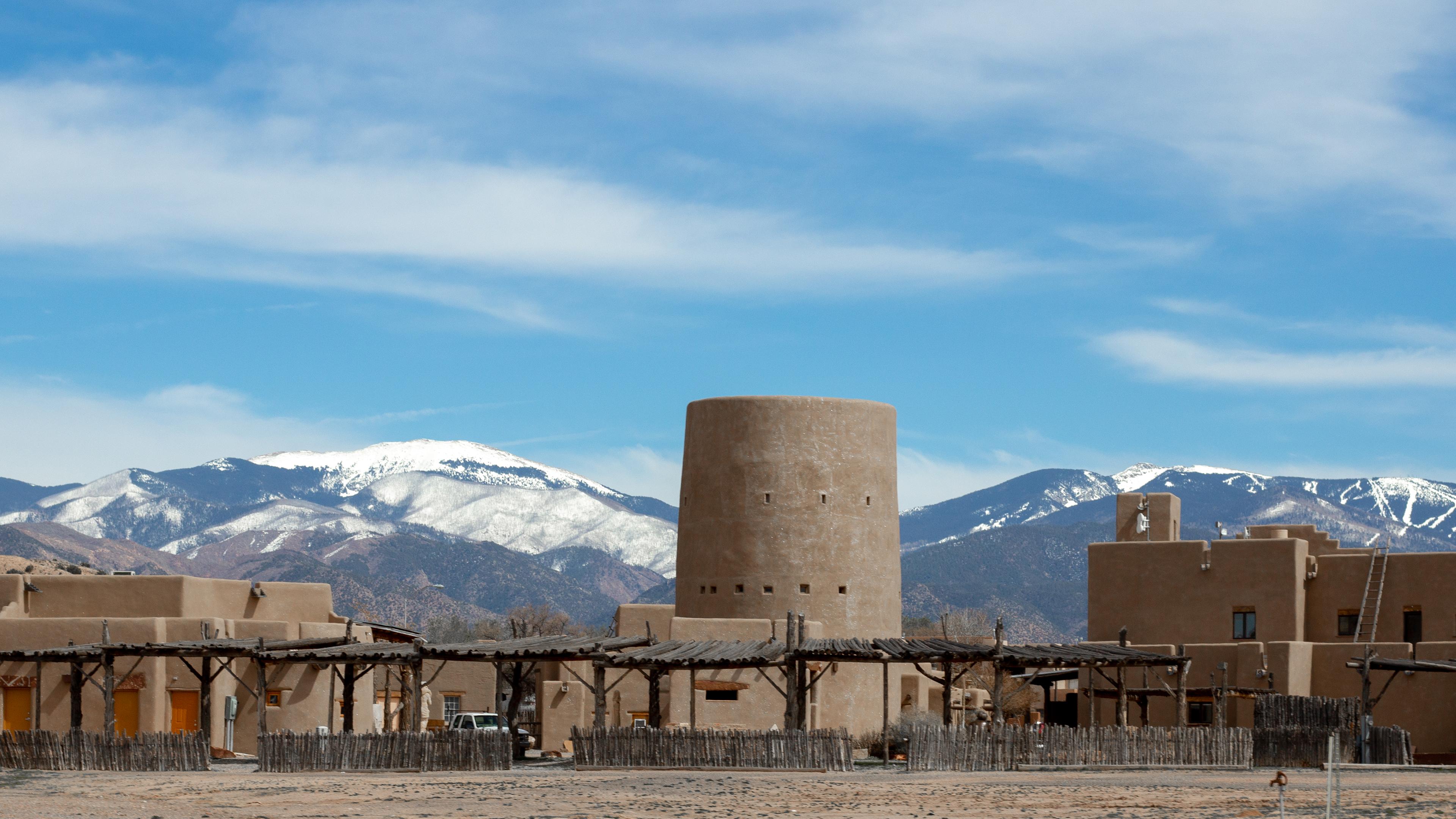Cultural Centre Mountains - HD Wallpaper 