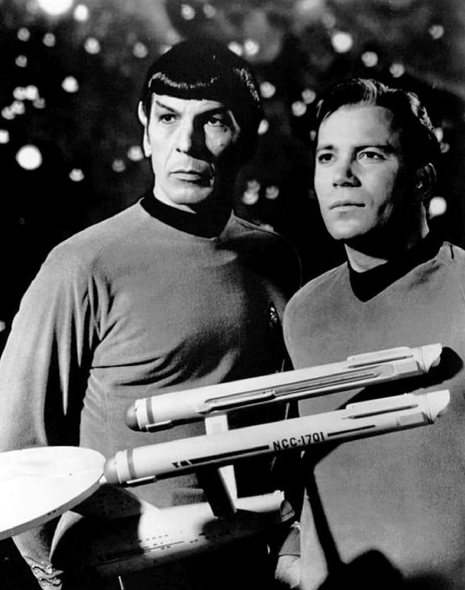 Grayscale Photography Of Spock From Star Trek, Leonard - Leonard Nimoy William Shatner Star Trek - HD Wallpaper 