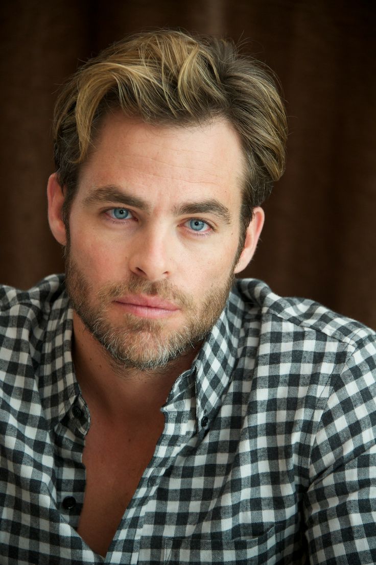 Chris Pine Backgrounds, Compatible - Chris Pine Medium Hair - HD Wallpaper 