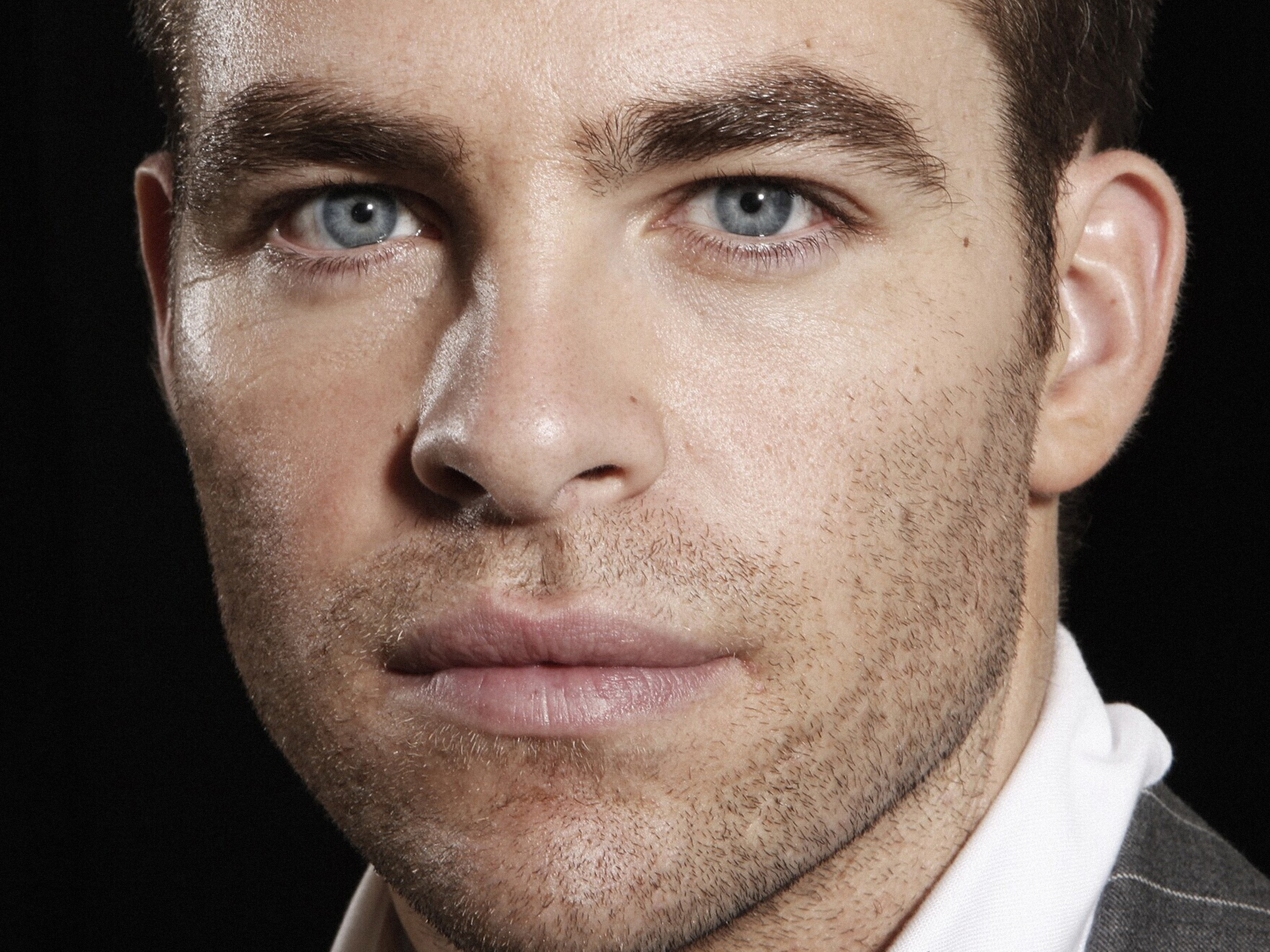 Chris Pine - HD Wallpaper 