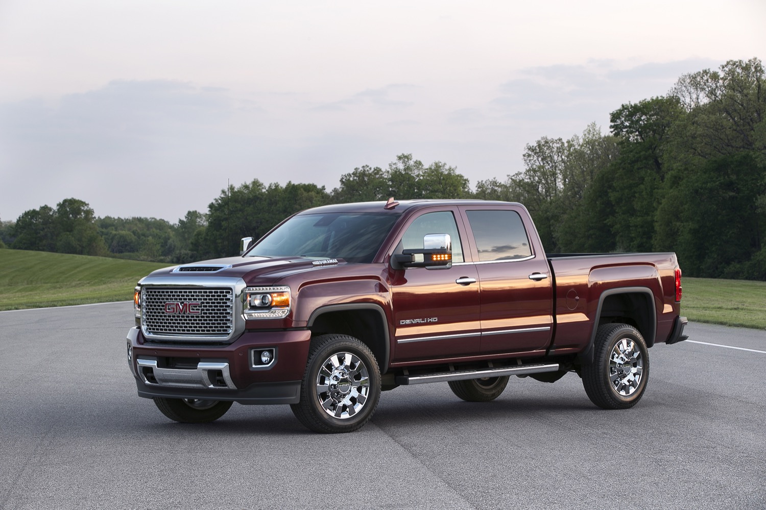 Gmc Denali Hd 2018 Maroon - HD Wallpaper 