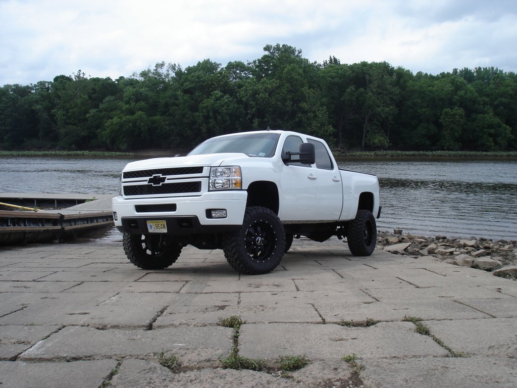 05 2500 Diesel Chevy - HD Wallpaper 