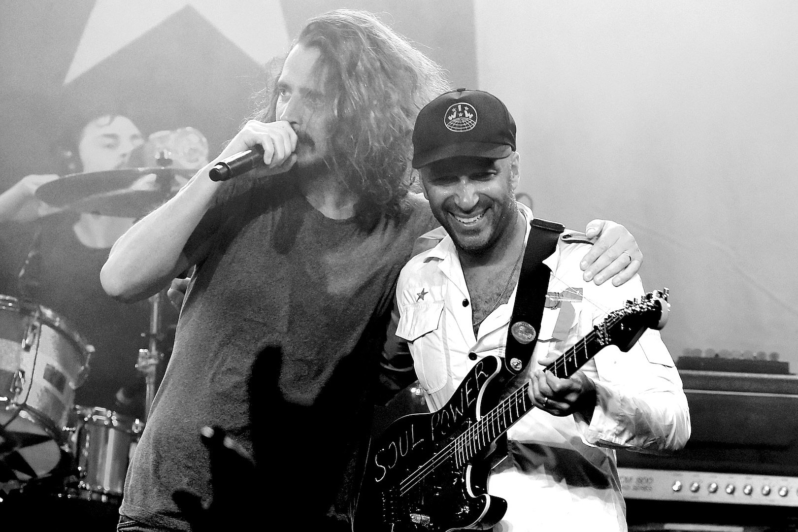 Tom Morello Black Or White - HD Wallpaper 