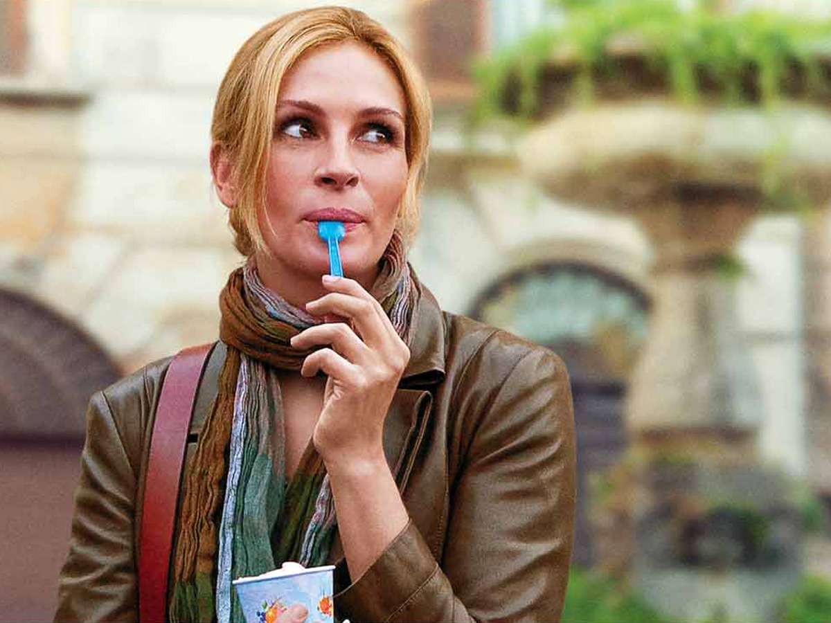 Julia Roberts In Eat, Pray, Love Wallpaper Wallpapers - Eat Pray Love Julia Roberts - HD Wallpaper 