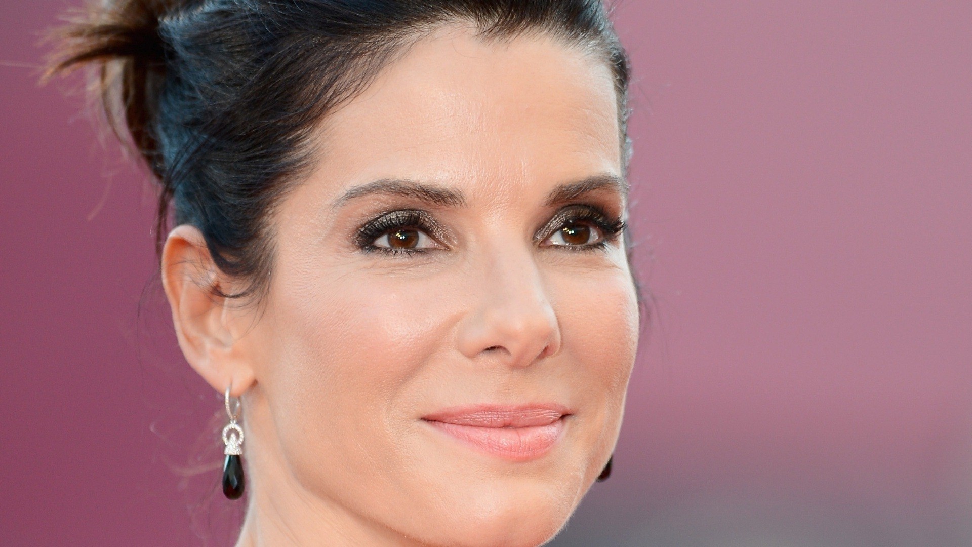 Sandra Bullock Hollywood Actress Hd Laptop Background - Holly Wood Actrss Hd - HD Wallpaper 