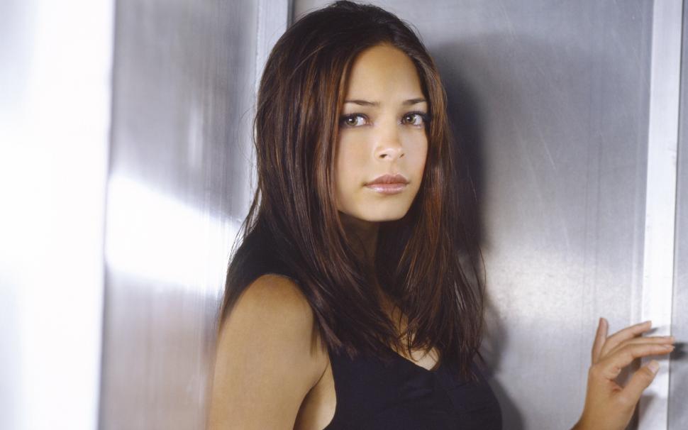 Kristin Kreuk 01 Wallpaper,kristin Hd Wallpaper,kreuk - Kristin Kreuk Hair Cut - HD Wallpaper 