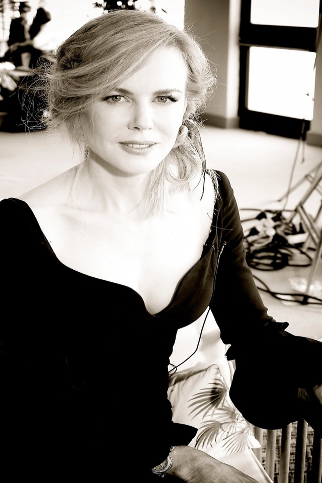 Nicole Kidman Black And White Photo For 640 X 960 Iphone - Nicole Kidman - HD Wallpaper 